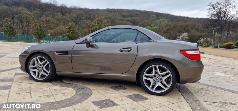 Mercedes-Benz SLK 250 CDI (BlueEFFICIENCY) - 9