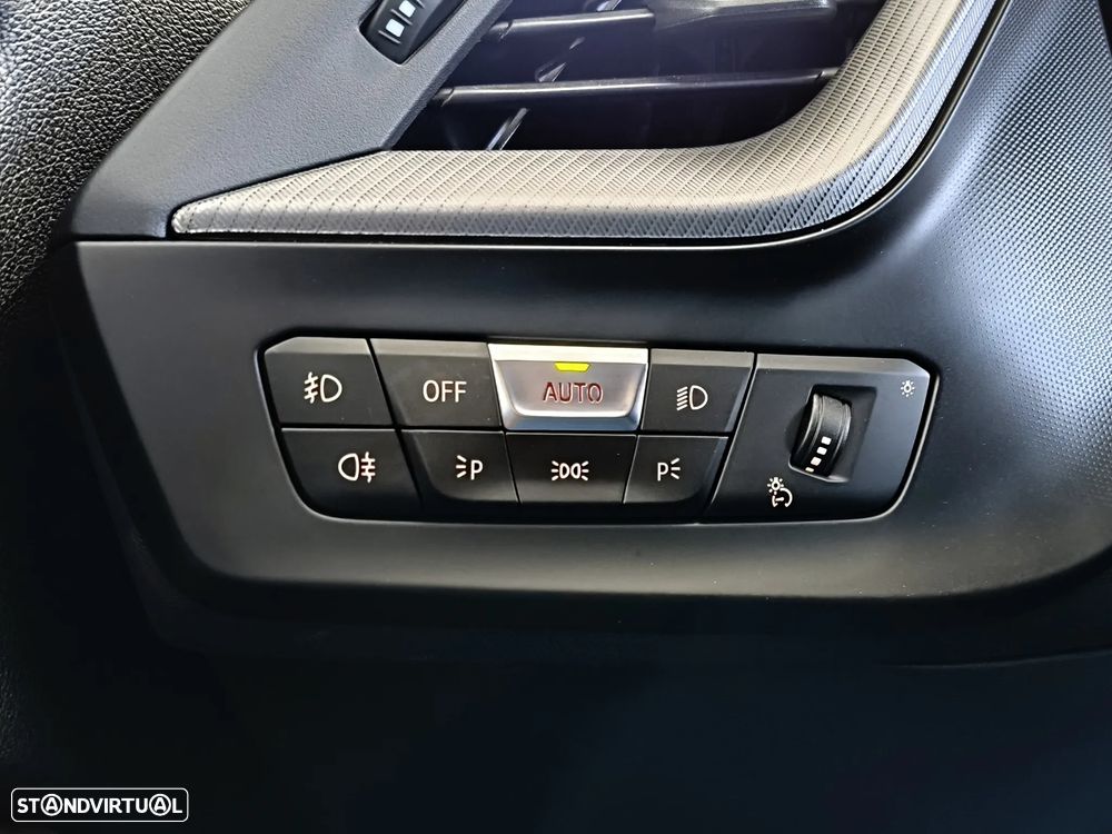 BMW 116 d Pack Desportivo M Auto - 28