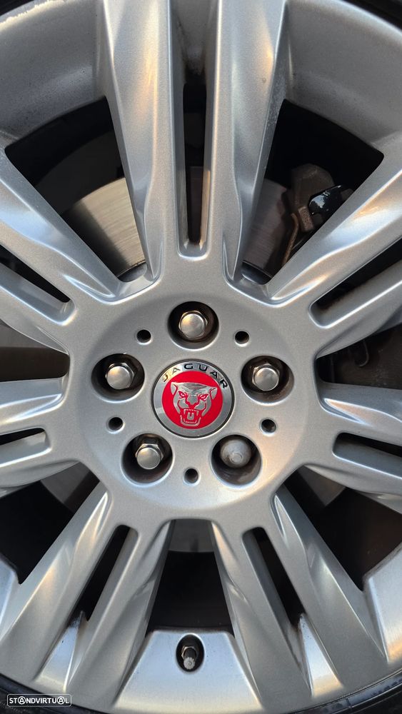 Jaguar XF 2.0 D Prestige Aut. - 24