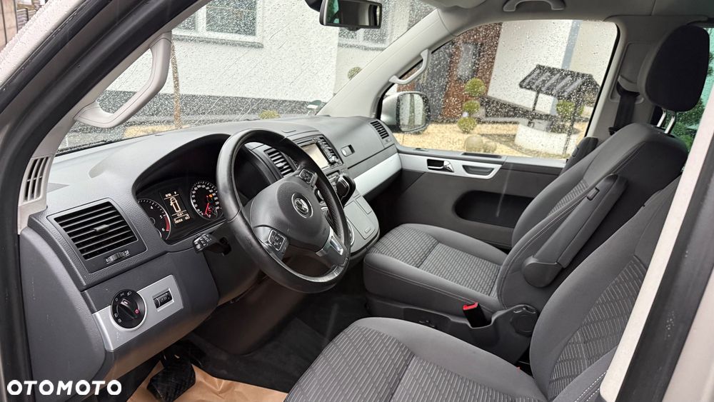 Volkswagen Multivan - 26