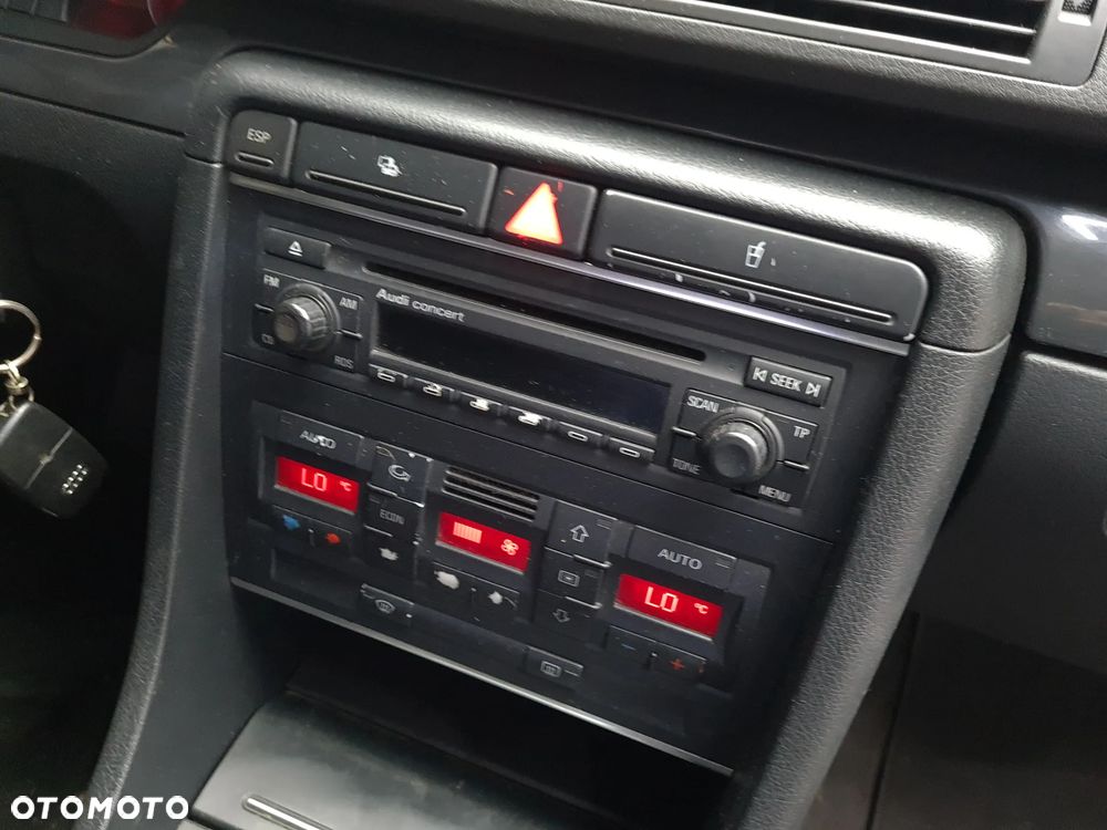 Audi A4 Avant - 32