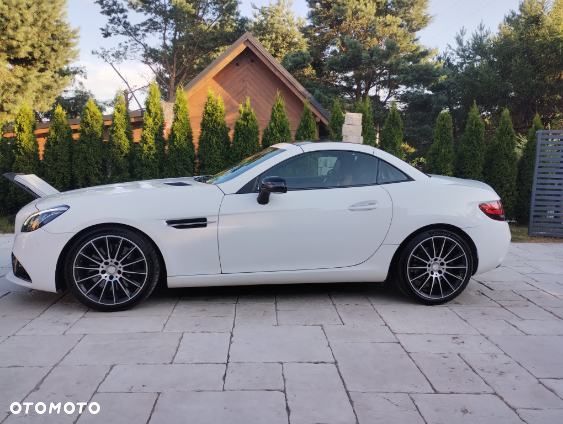 Mercedes-Benz SLC - 10