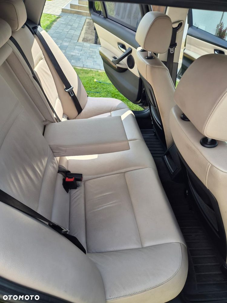 BMW Seria 3 318i - 19