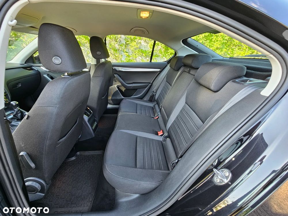Skoda Octavia 1.6 TDI Ambition - 8