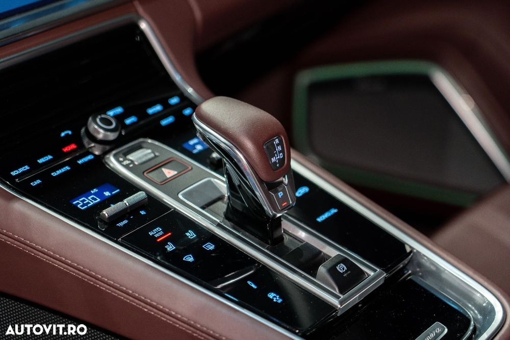 Porsche Panamera - 34