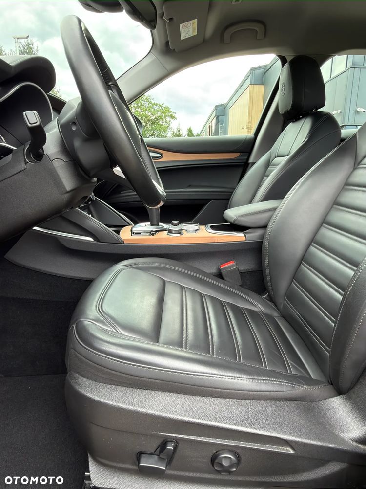 Alfa Romeo Stelvio 2.0 Turbo TI Q4 - 26