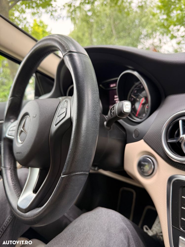 Mercedes-Benz GLA 220 4MATIC - 9