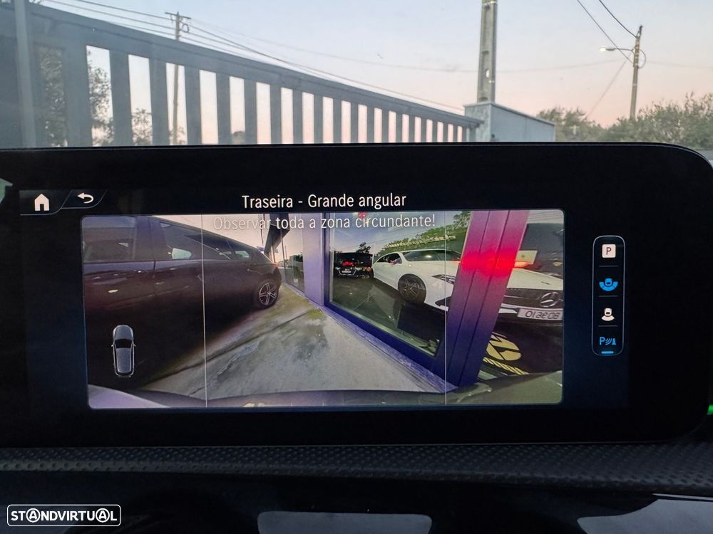 Mercedes-Benz A 250 e AMG Line - 18