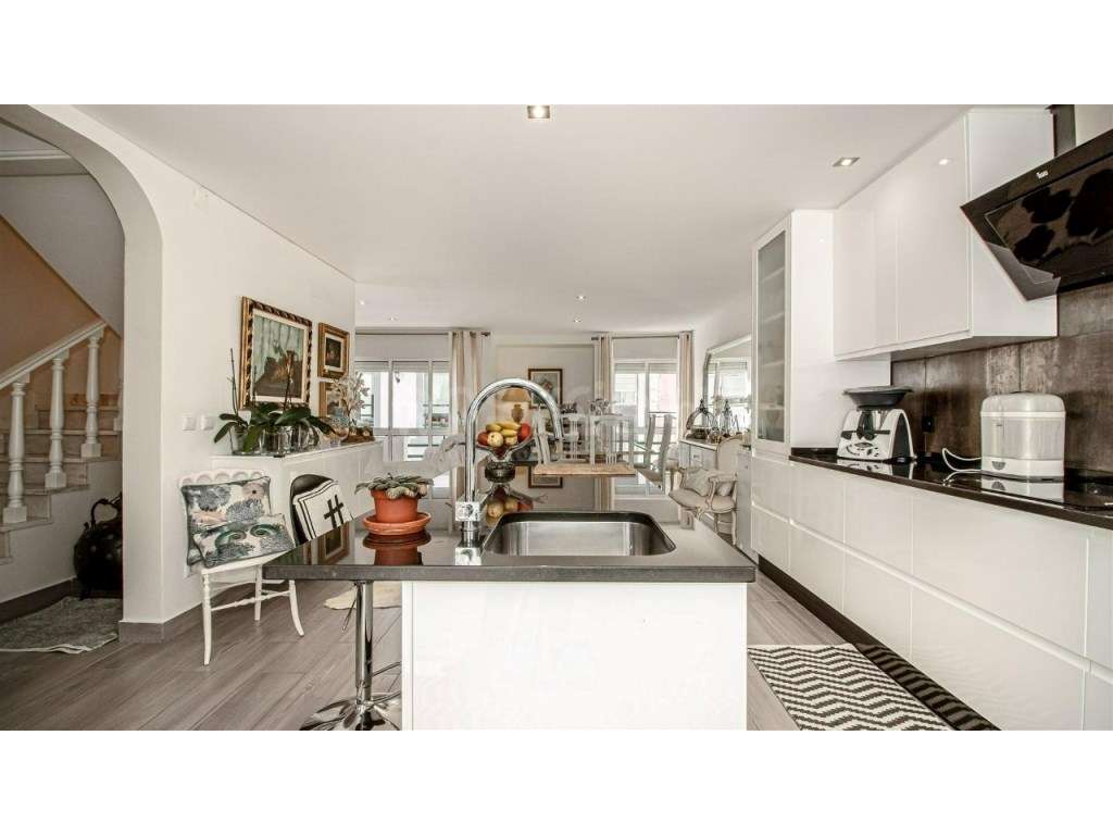 Apartamento Triplex T4 com Quintal e Terraço na Zona Histórica de V... - Grande imagem: 4/13
