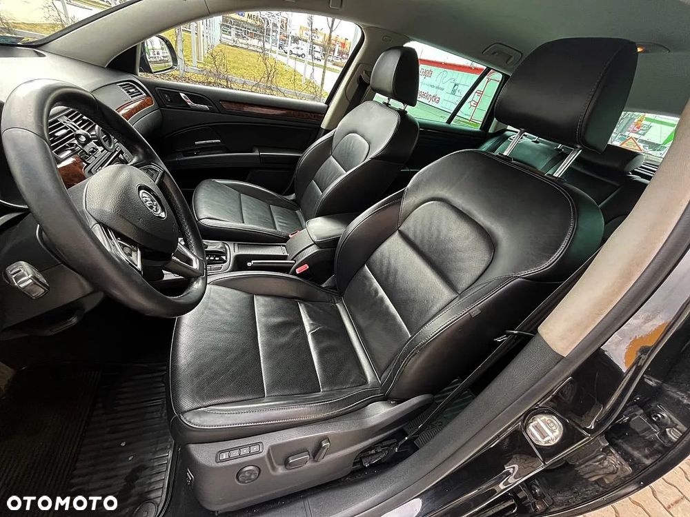 Skoda Superb 2.0 TDI 4x4 L&K DSG - 23