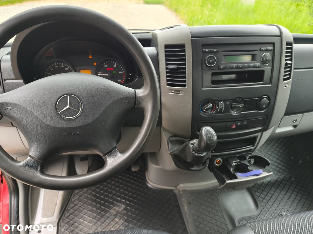 Mercedes-Benz Sprinter - 9