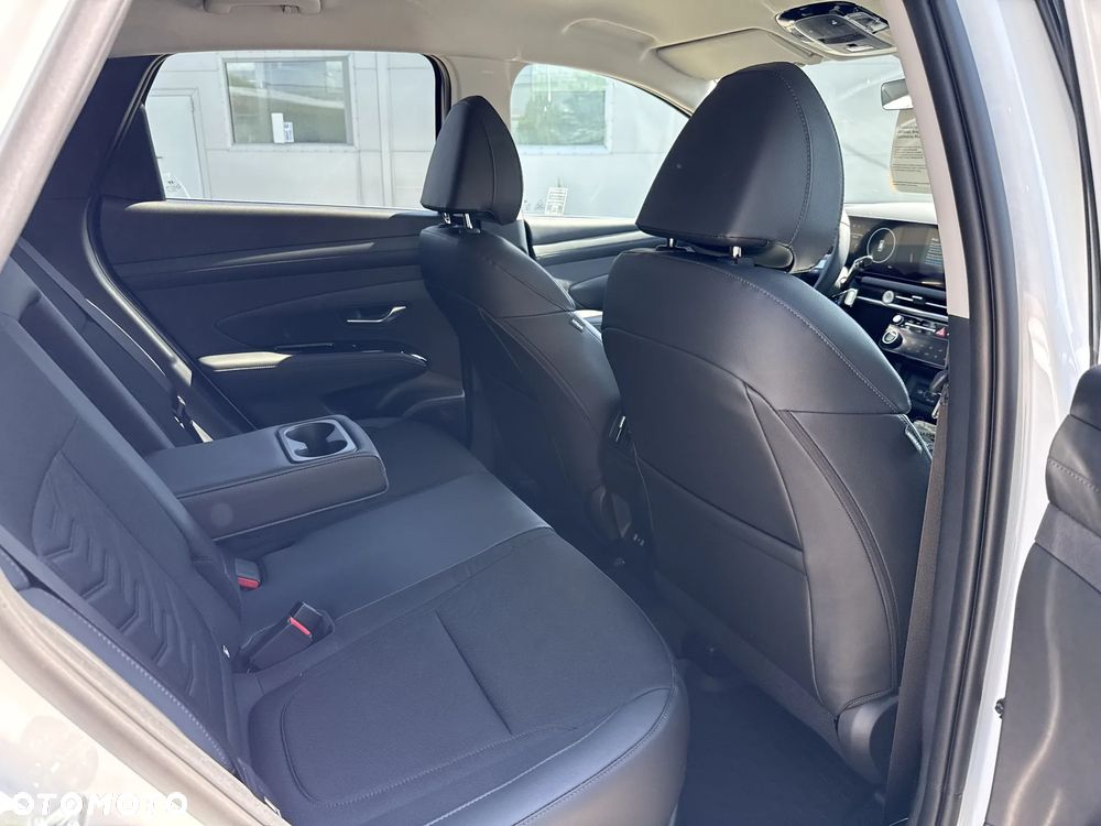 Hyundai Tucson 1.6 T-GDi HEV Executive 2WD - 22