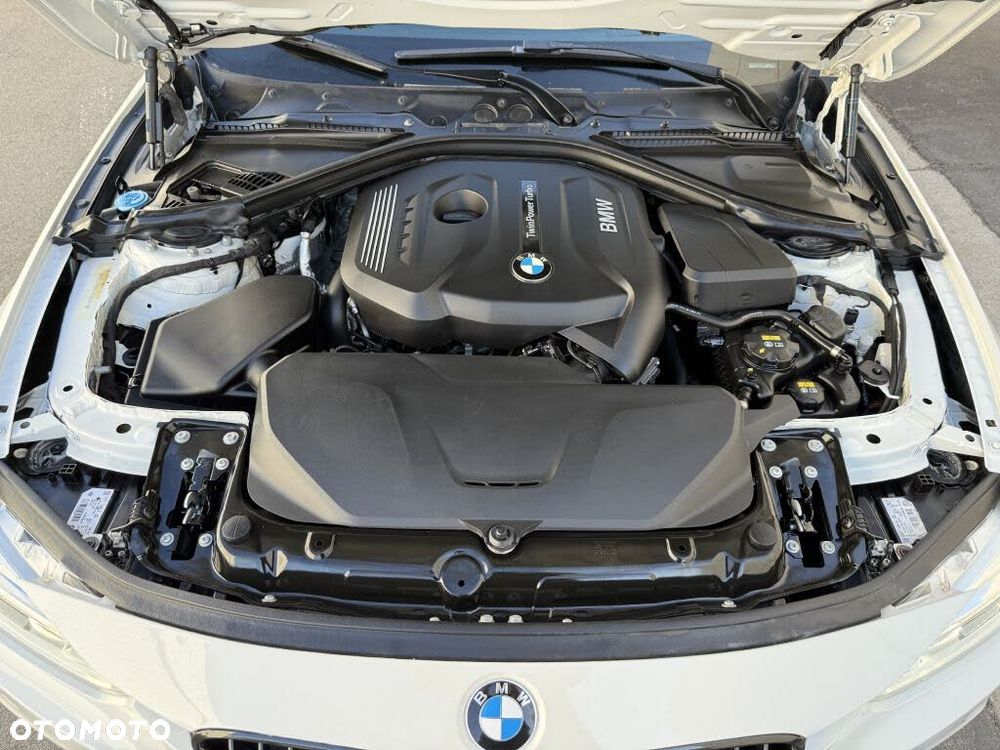 BMW Seria 3 330i xDrive Edition M Sport Shadow - 18