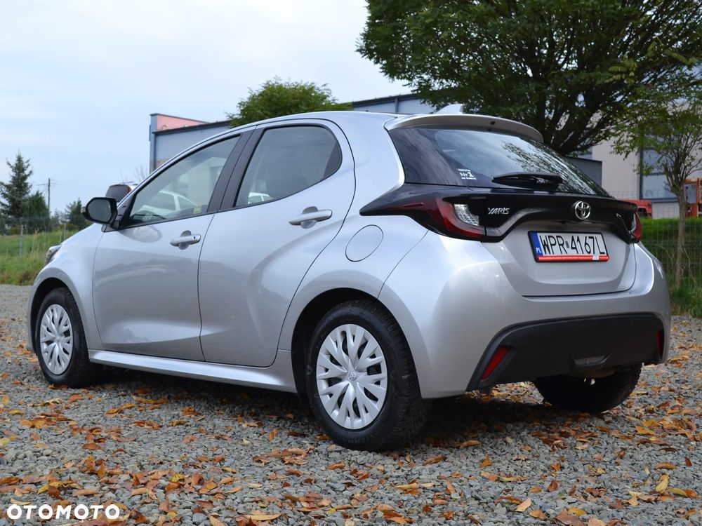 Toyota Yaris - 4