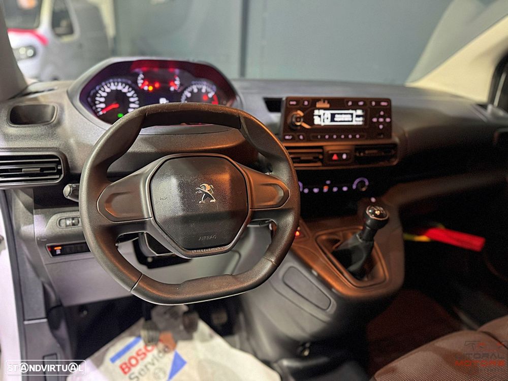 Peugeot Partner 1.5 BlueHDi Asphalt Longa - 17