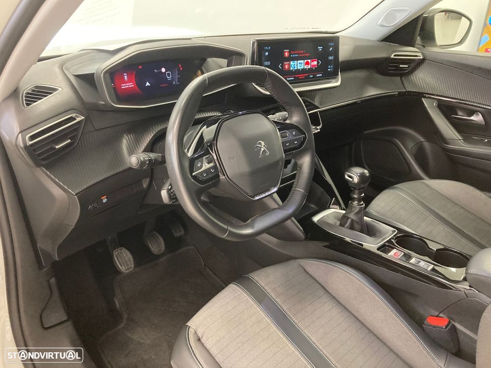 Peugeot 2008 1.2 PureTech Active Pack - 16