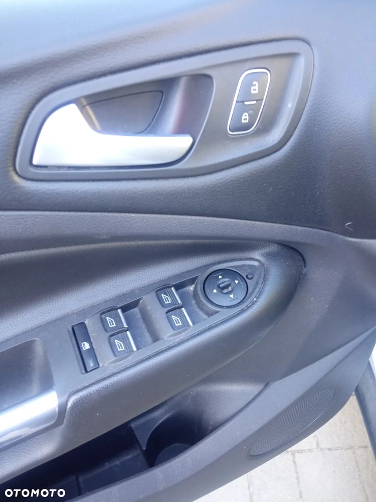 Ford Kuga 1.5 EcoBoost FWD Titanium ASS MMT6 - 9