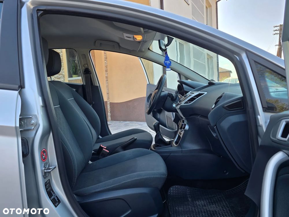 Ford Fiesta 1.25 Champions Edition - 26