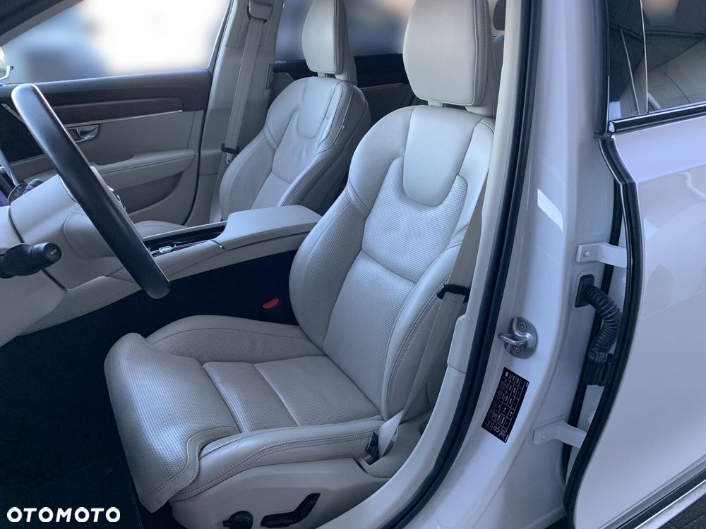 Volvo V90 Cross Country - 12