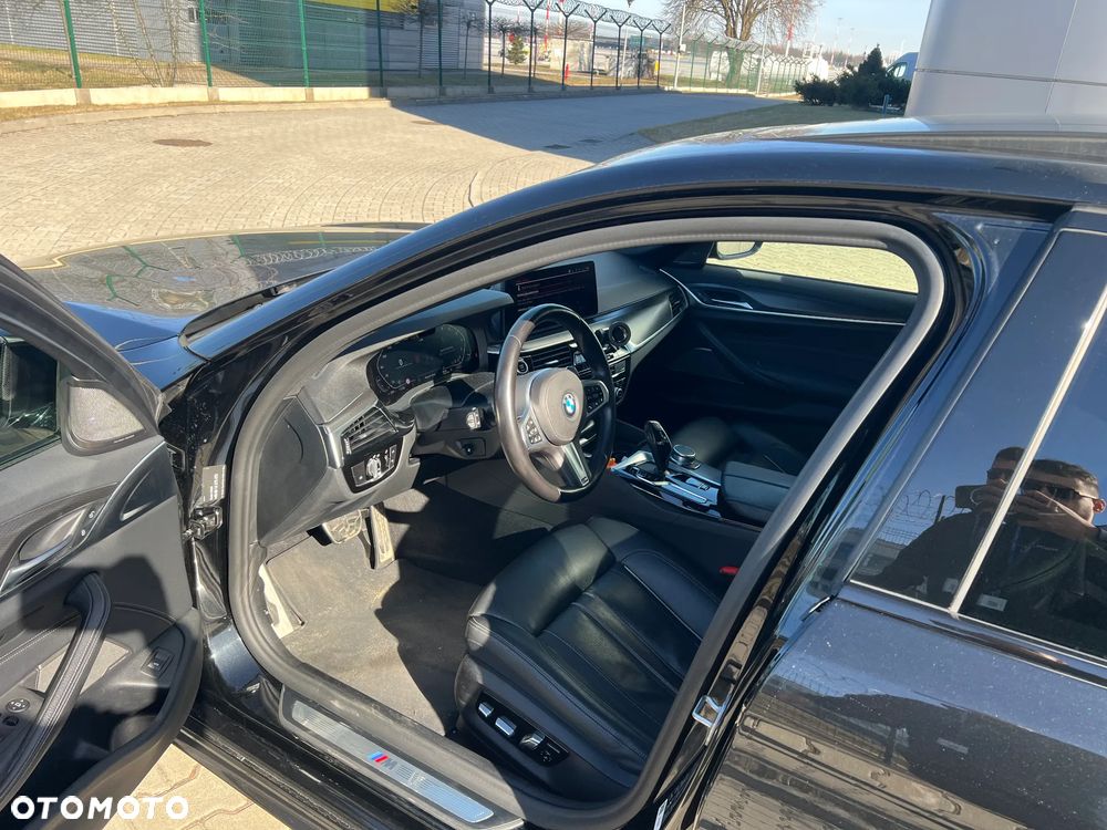 BMW Seria 5 540i xDrive mHEV M Sport sport - 17