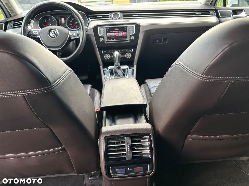 Volkswagen Passat 2.0 TDI Bi-Turbo BMT 4Mot Highline DSG - 2