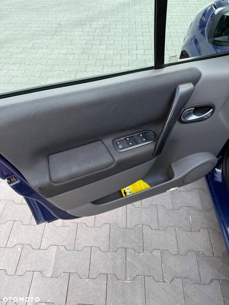 Renault Scenic 1.6 16V Authentique - 19