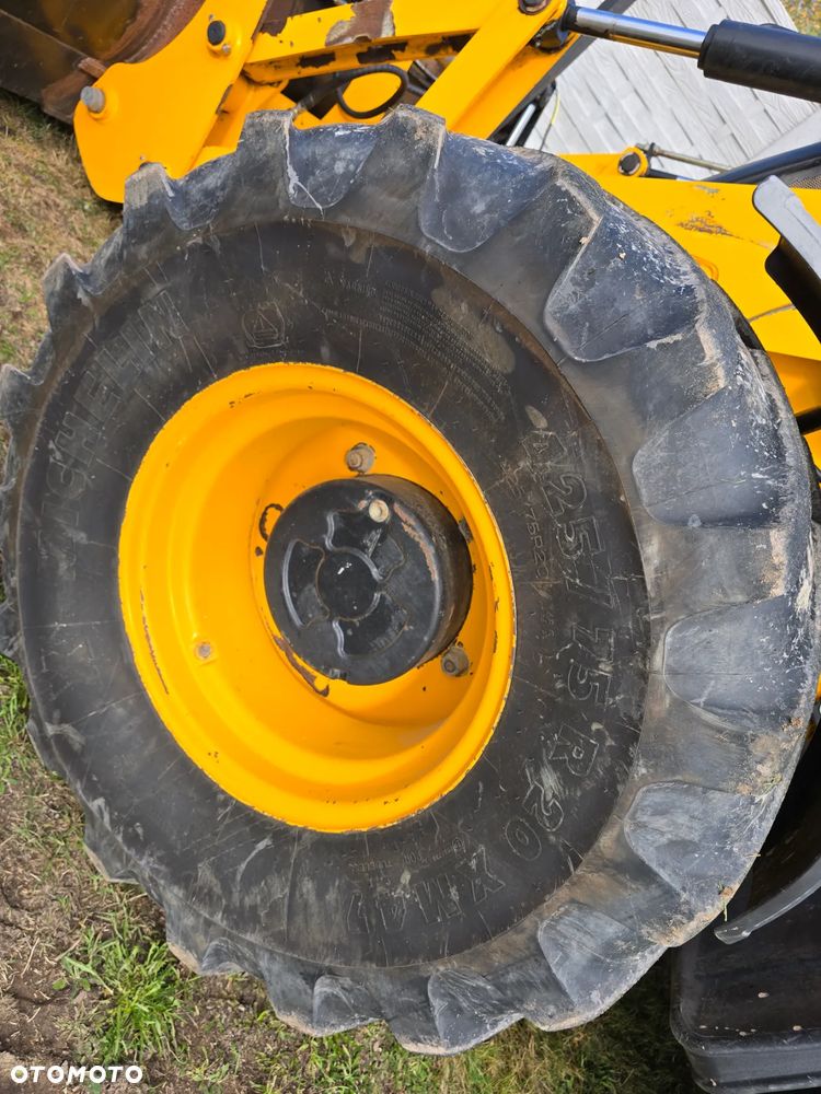 JCB - 18