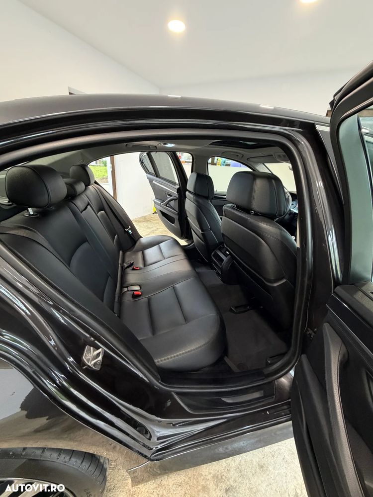 BMW Seria 5 520d AT - 7