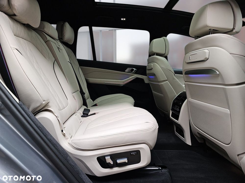 BMW X7 - 23