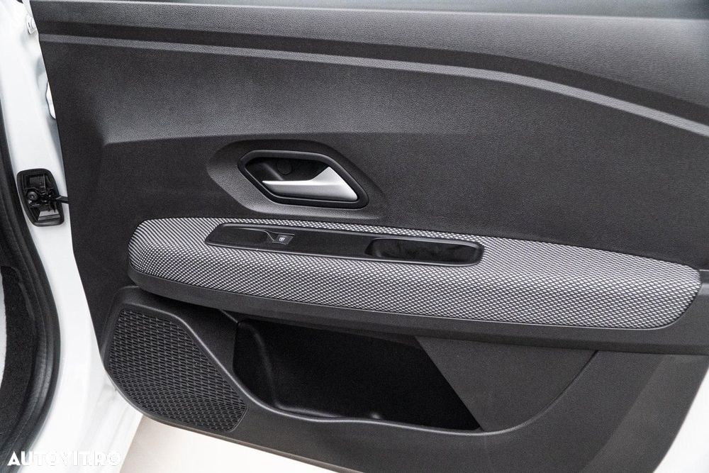 Dacia Logan TCe 90 MT6 Prestige - 35