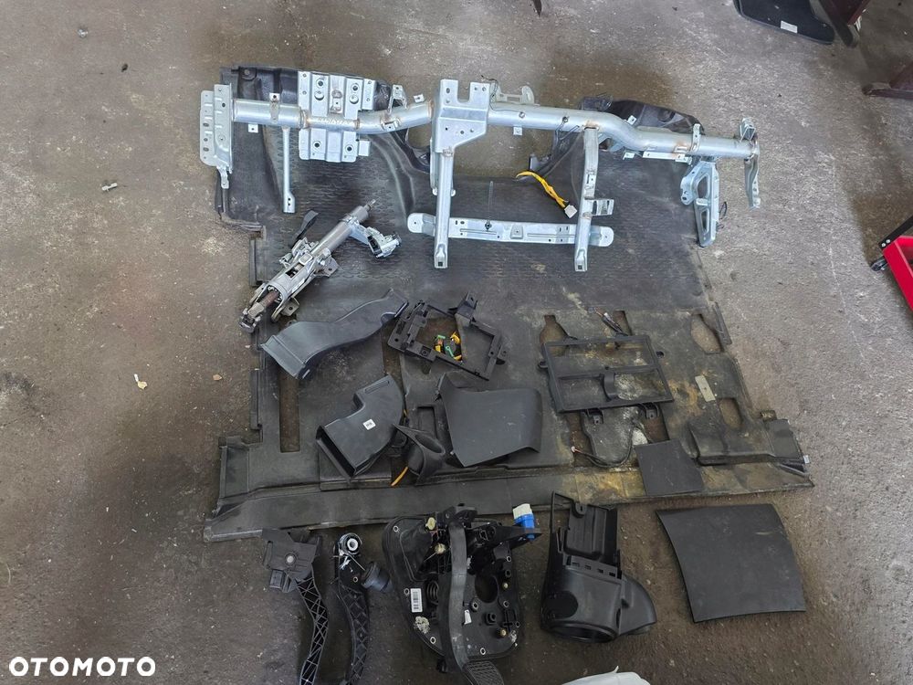 Przekładka z Anglika IVECO DAILY VI 3.0 2022 komplet na Europe - 2