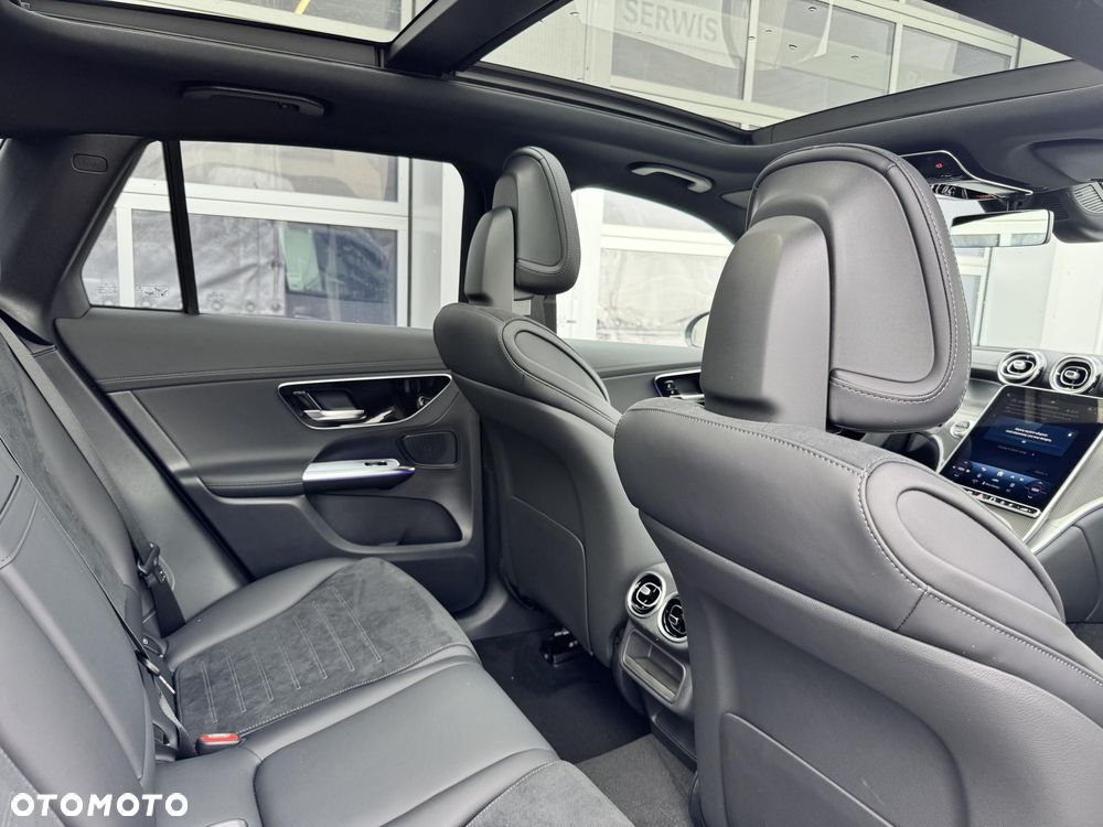 Mercedes-Benz GLC 300 e 4-Matic AMG Line - 18