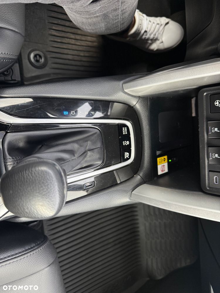 Toyota Corolla Cross 2.0 Hybrid Executive AWD - 24