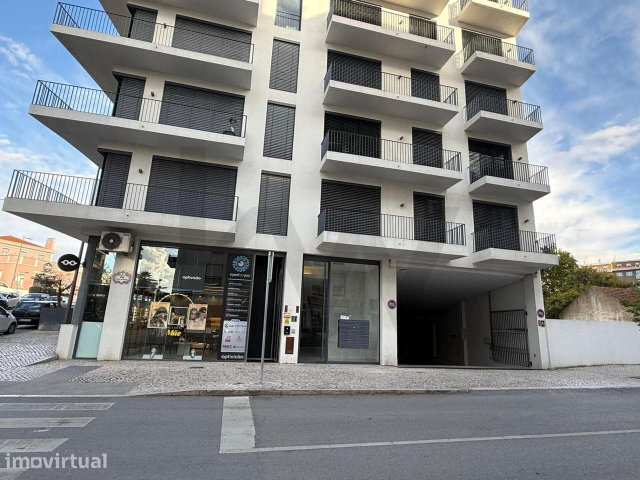 Lugar de Estacionamento Coberto - Rua Vasco da Gama – Santarém - Grande imagem: 2/4