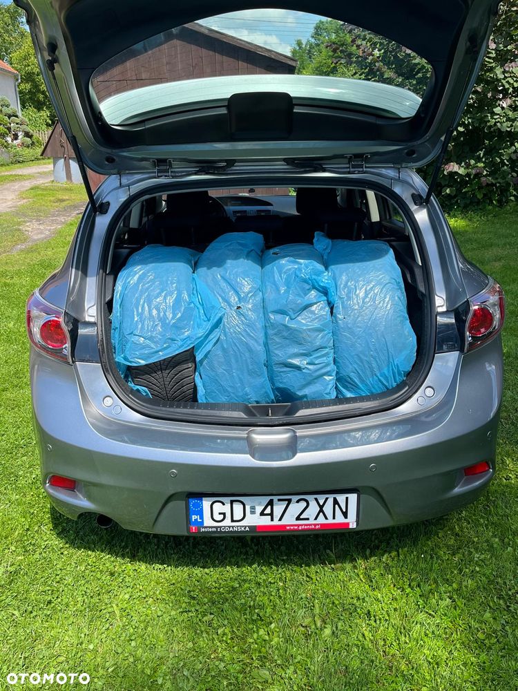 Mazda 3 1.6 Exclusive + - 14