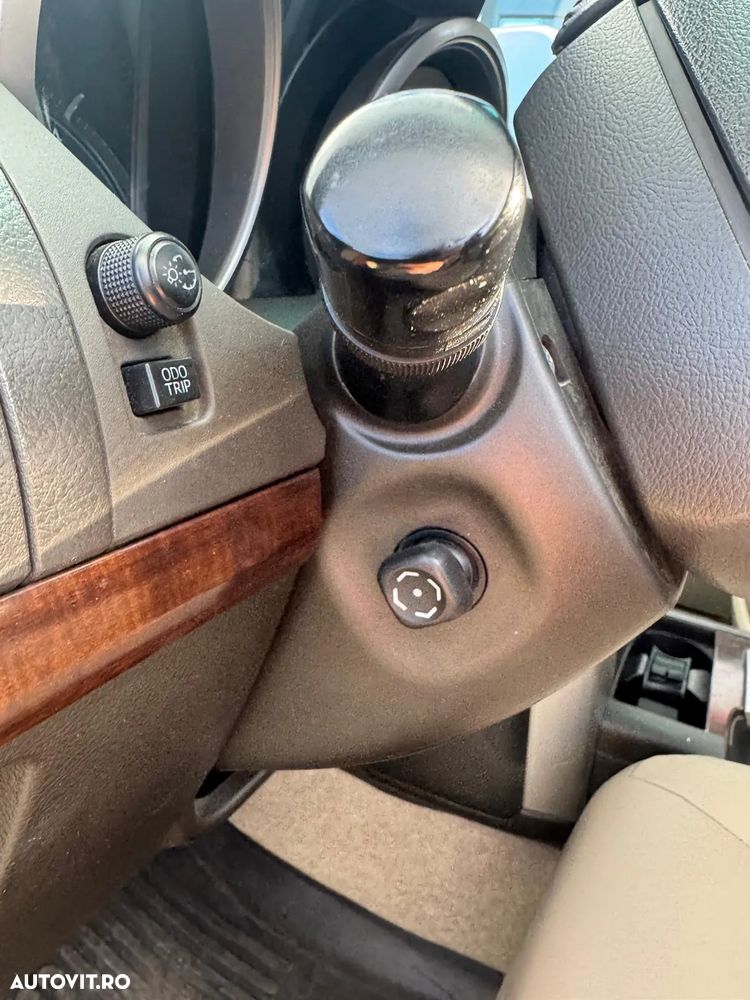 Toyota Land Cruiser 3.0l Turbo D-4D A/T Luxury - 24