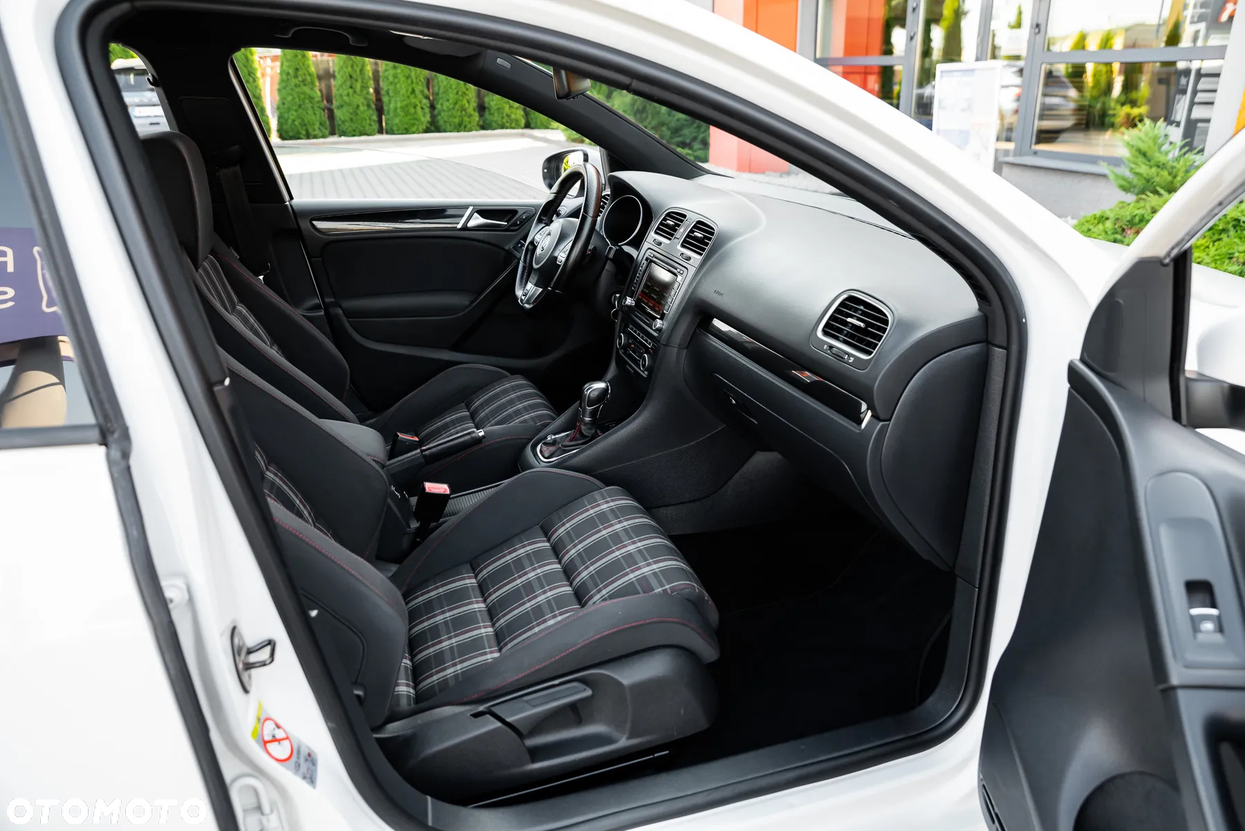 Volkswagen Golf 2.0 GTI DSG - 30