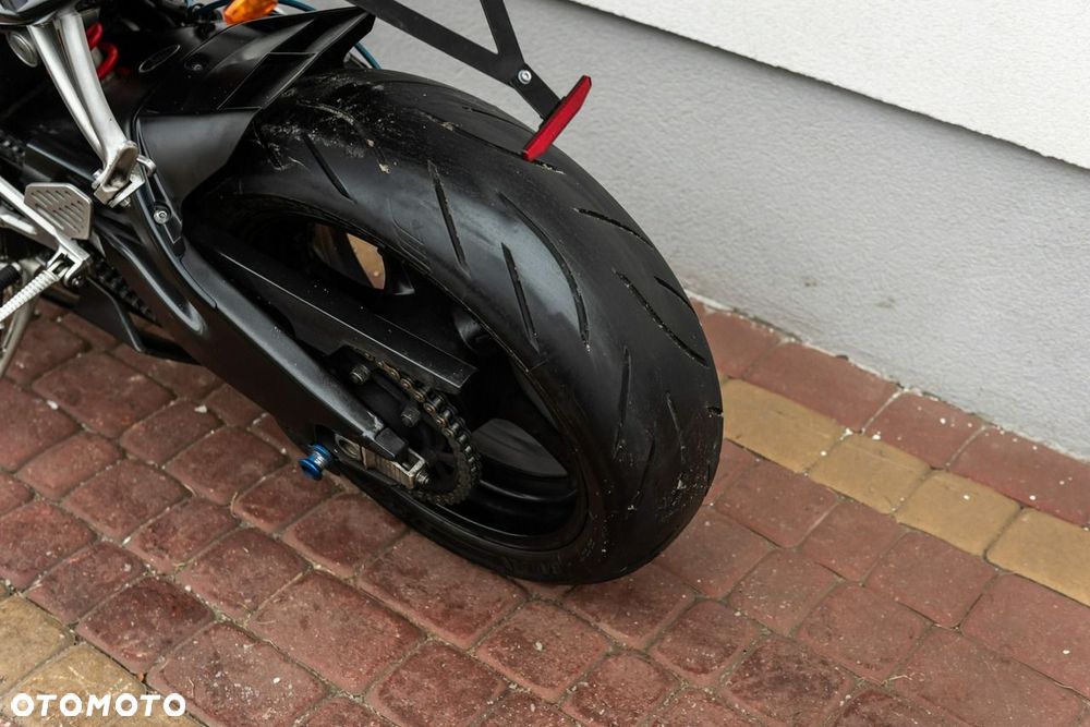 Yamaha R6 - 10