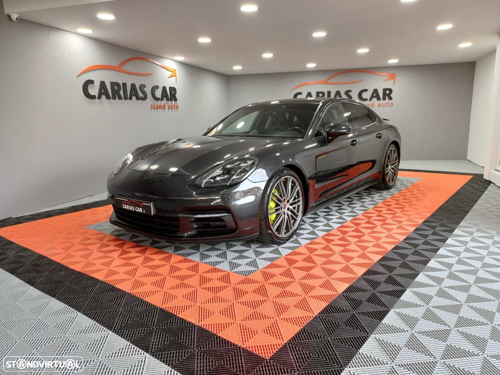 Porsche Panamera - 1