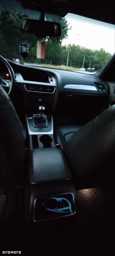 Audi A4 Avant 2.0 TDI DPF - 8