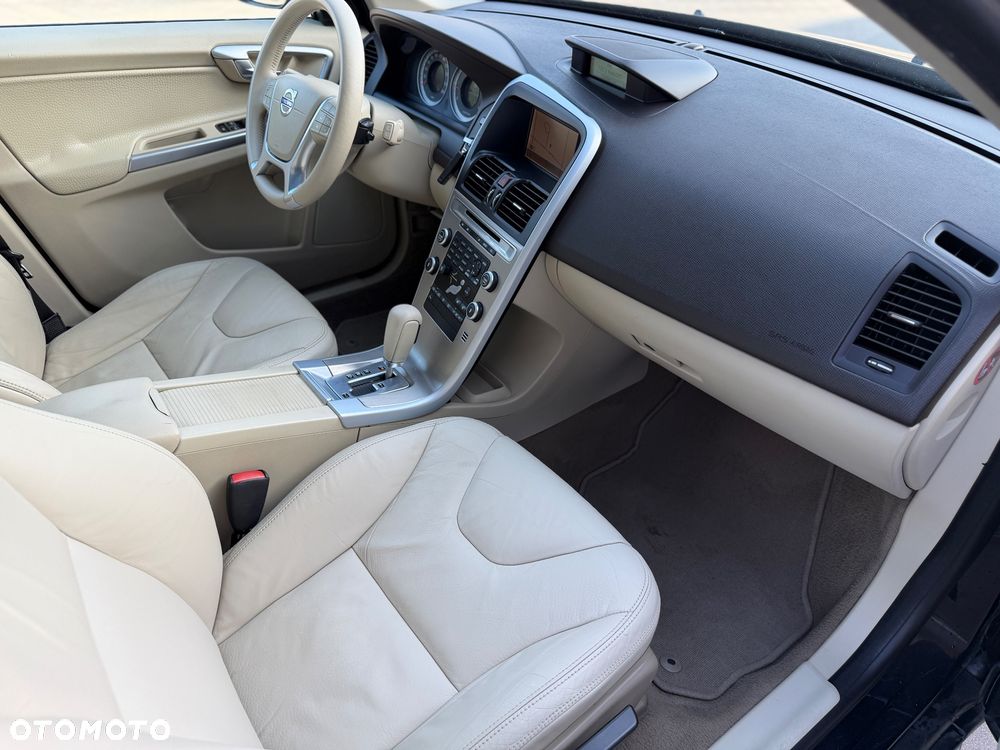 Volvo XC 60 2.4D Summum - 28