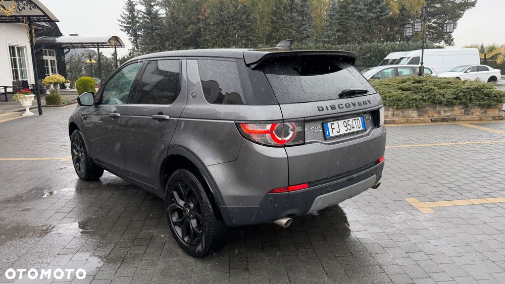 Land Rover Discovery Sport 2017 photo 4