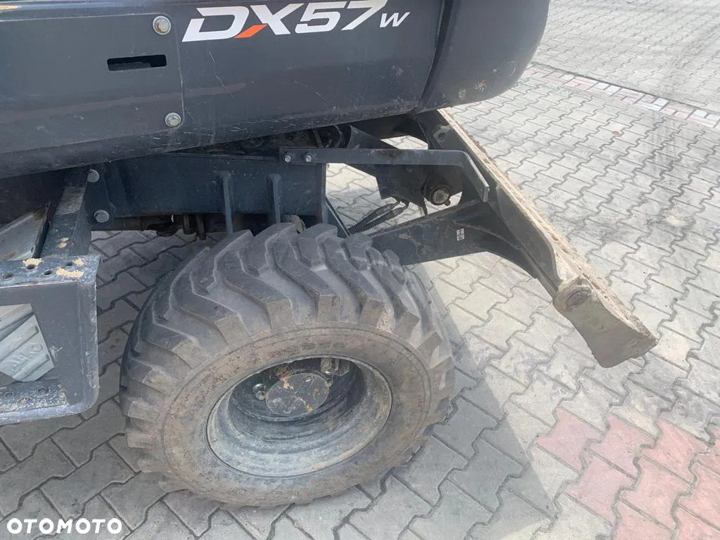 Doosan DX57 - 10