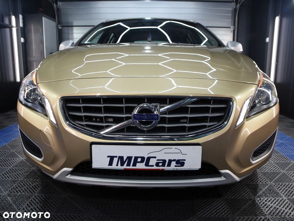 Volvo V60 D4 Geartronic - 9