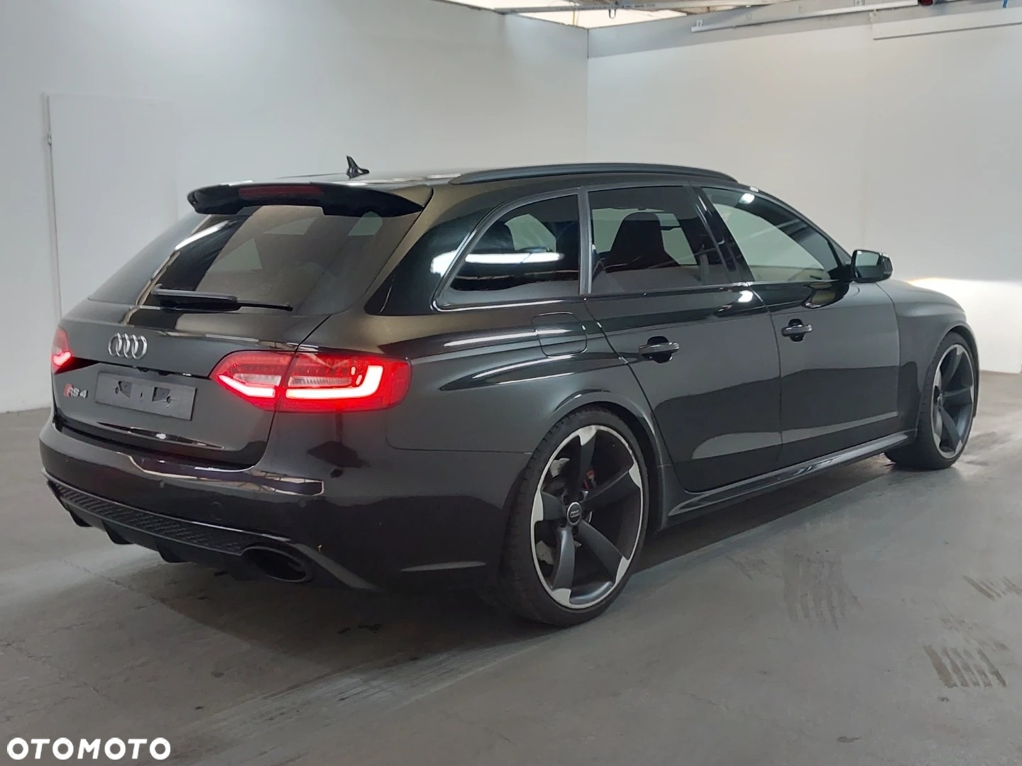 Audi RS4 Avant S tronic - 4