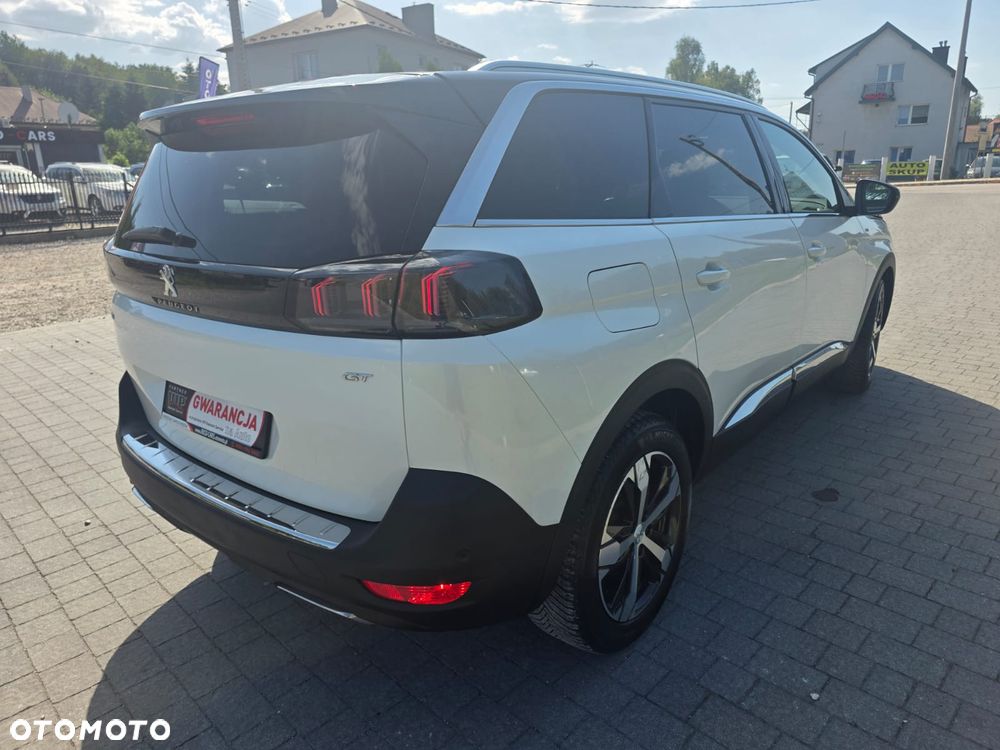 Peugeot 5008 - 8