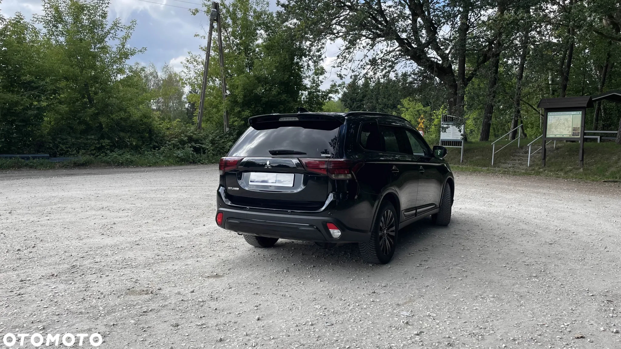 Mitsubishi Outlander 2.0 Intense + 4WD CVT - 5