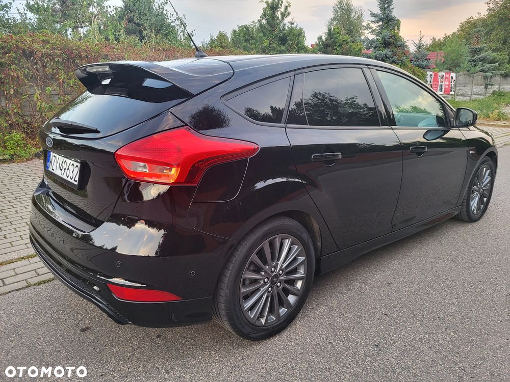 Ford Focus 1.5 EcoBoost Black Edition ASS - 5