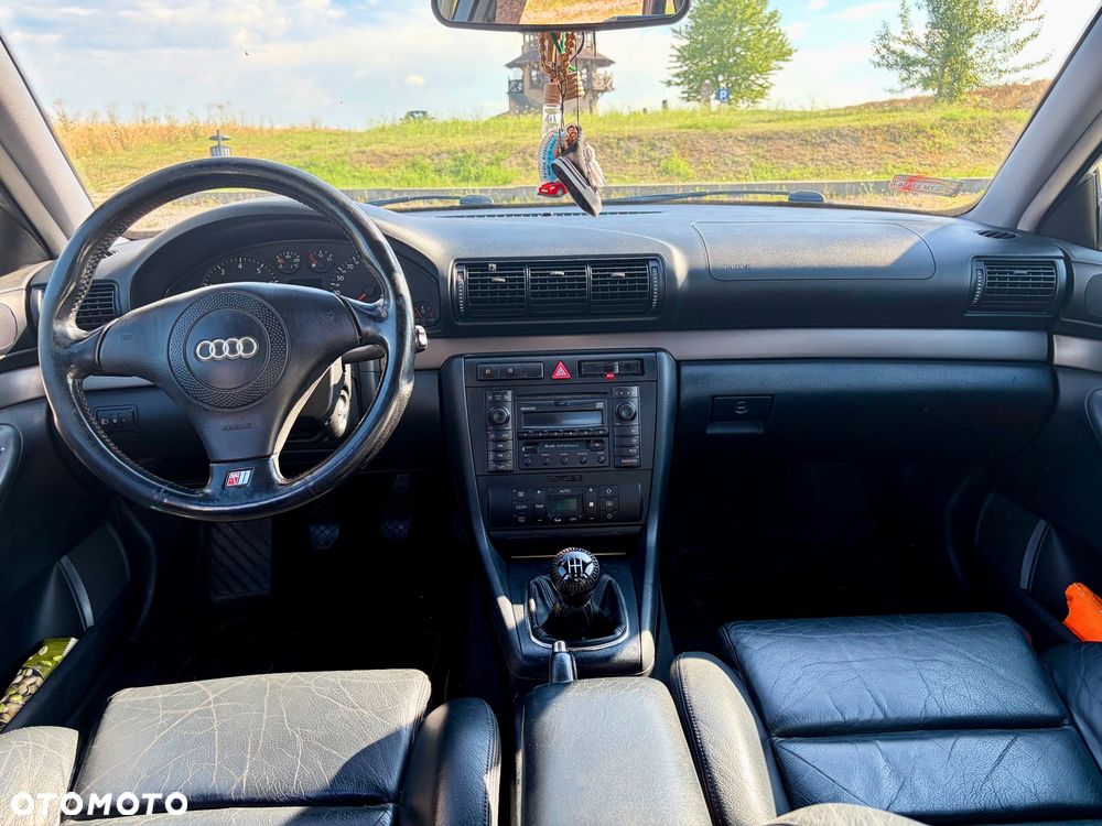 Audi A4 Limousine 1.8T - 12