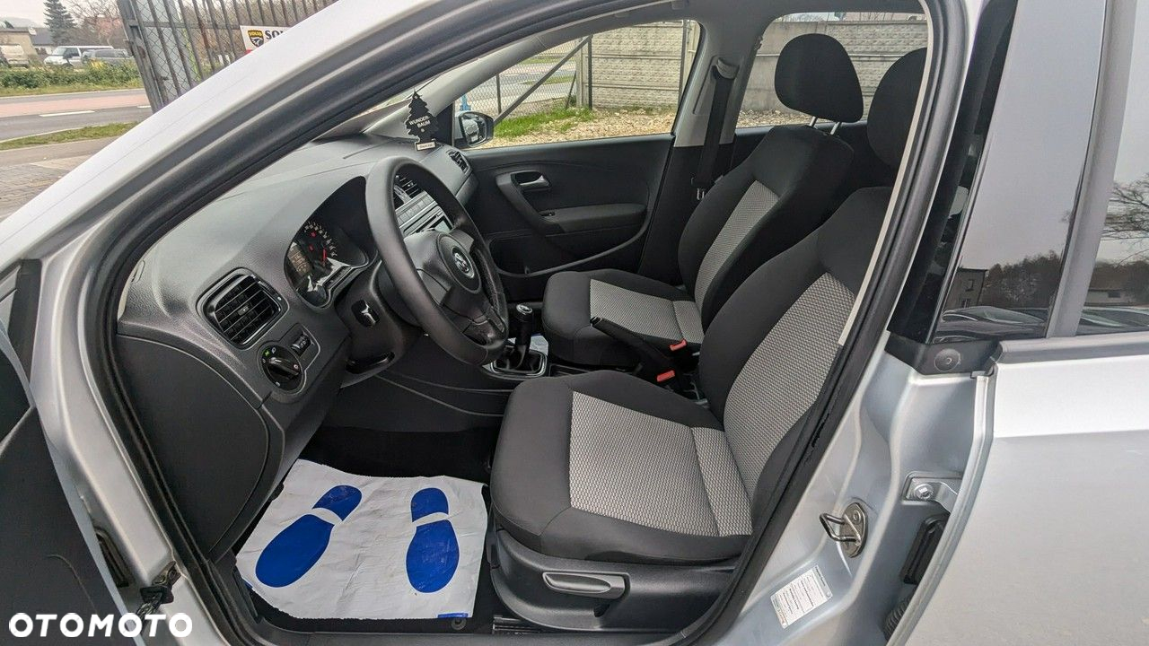 Volkswagen Polo - 8